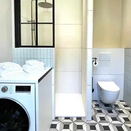 De Charme Proche Gare Lägenhet Menton